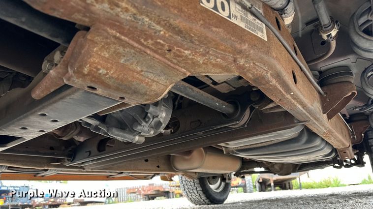 image for item DP8847 2004 Chevrolet Suburban 1500 SUV