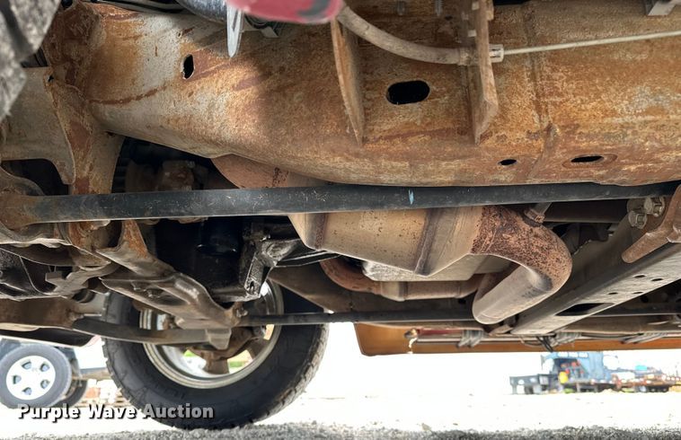 image for item DP8847 2004 Chevrolet Suburban 1500 SUV