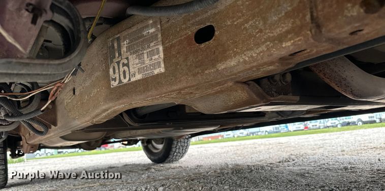 image for item DP8847 2004 Chevrolet Suburban 1500 SUV