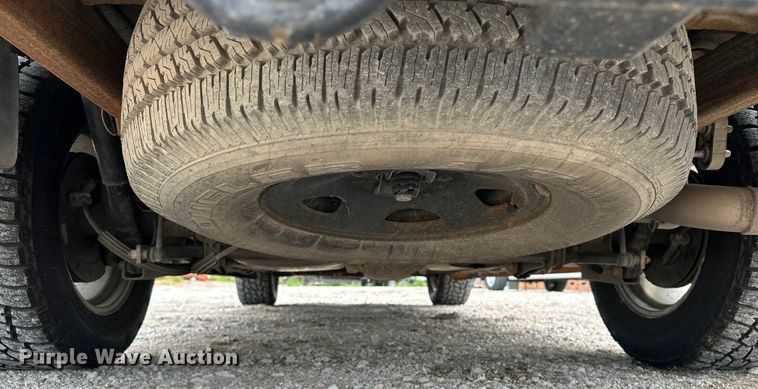 image for item DP8847 2004 Chevrolet Suburban 1500 SUV