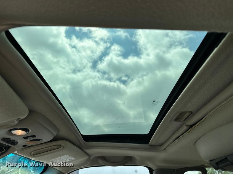 image for item DP8847 2004 Chevrolet Suburban 1500 SUV