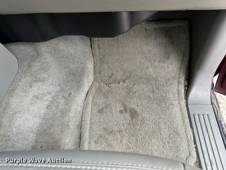 image for item DP8847 2004 Chevrolet Suburban 1500 SUV