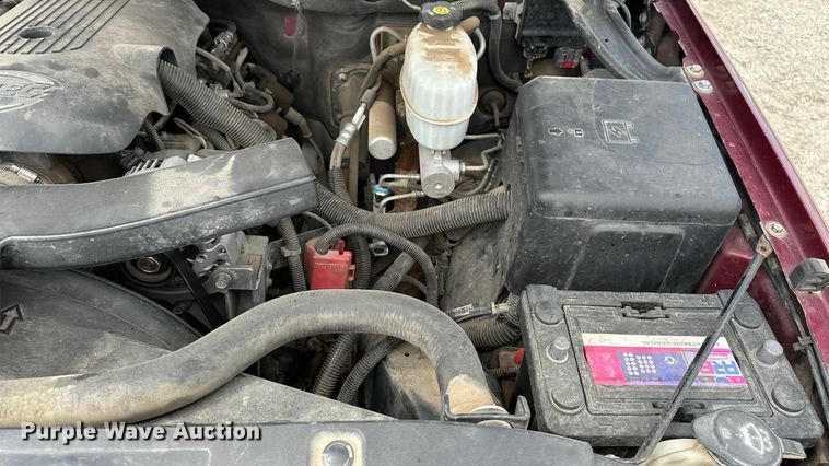 image for item DP8847 2004 Chevrolet Suburban 1500 SUV