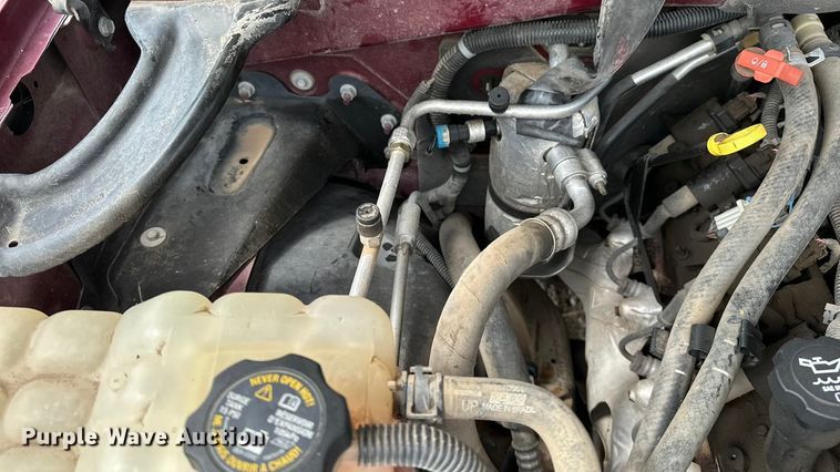 image for item DP8847 2004 Chevrolet Suburban 1500 SUV