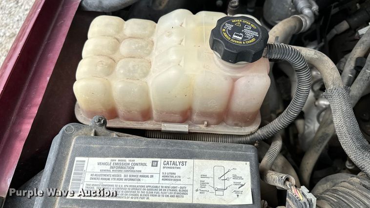 image for item DP8847 2004 Chevrolet Suburban 1500 SUV