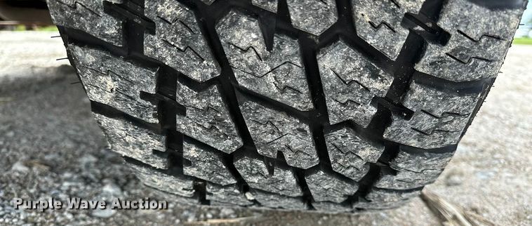 image for item DP8847 2004 Chevrolet Suburban 1500 SUV