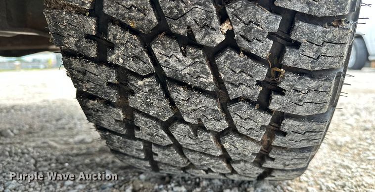 image for item DP8847 2004 Chevrolet Suburban 1500 SUV