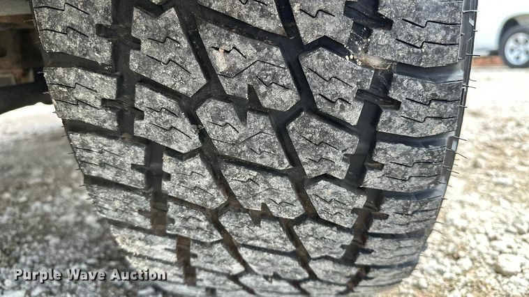 image for item DP8847 2004 Chevrolet Suburban 1500 SUV