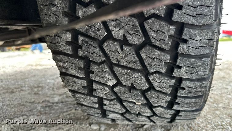 image for item DP8847 2004 Chevrolet Suburban 1500 SUV