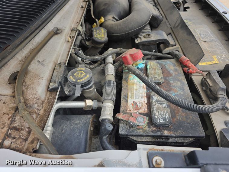 image for item DR3874 2011 Ford E-450 Super Duty shuttle bus