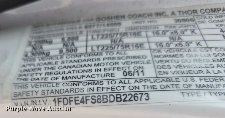 image for item DR3874 2011 Ford E-450 Super Duty shuttle bus