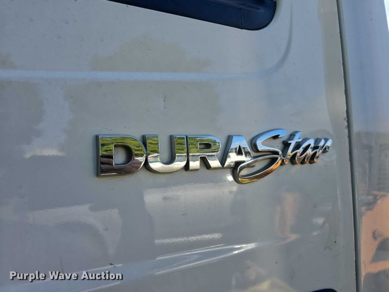 image for item DR3983 2014 International DuraStar 4400 truck cab and chassis