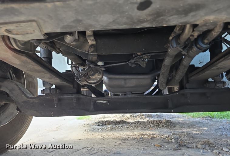 image for item DR3983 2014 International DuraStar 4400 truck cab and chassis