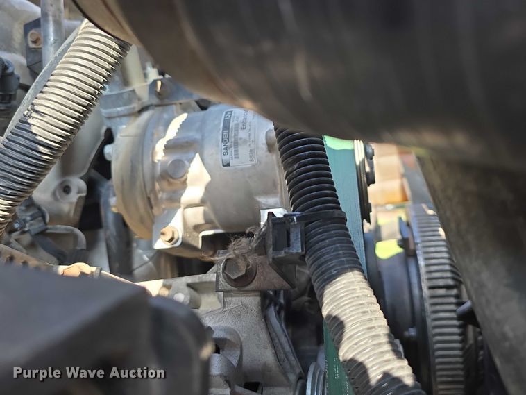 image for item DR3983 2014 International DuraStar 4400 truck cab and chassis