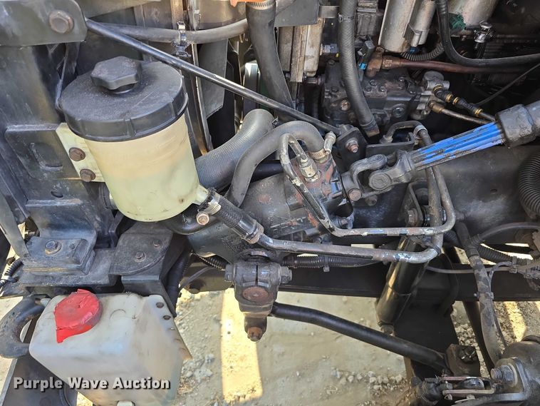 image for item DR3983 2014 International DuraStar 4400 truck cab and chassis