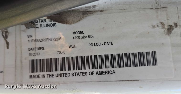 image for item DR3983 2014 International DuraStar 4400 truck cab and chassis