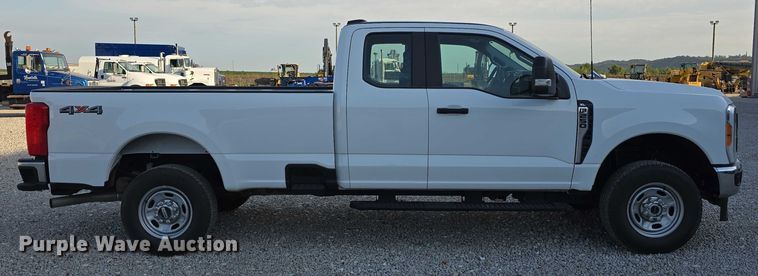 image for item DR3985 2023 Ford F250 XL SuperCab pickup truck