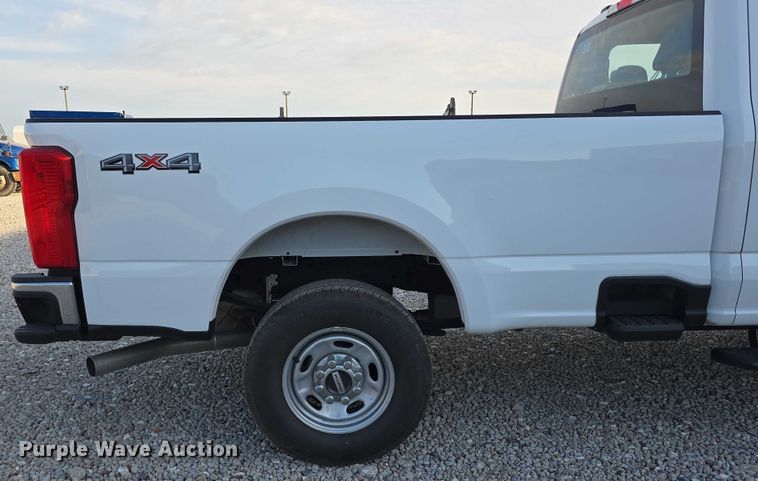 image for item DR3985 2023 Ford F250 XL SuperCab pickup truck