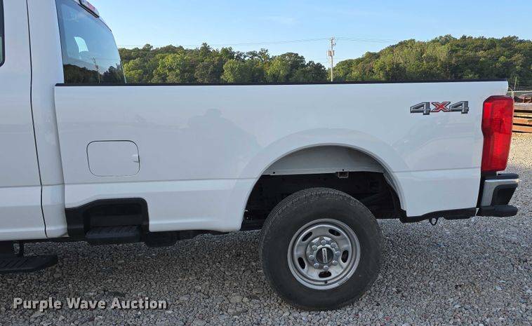 image for item DR3985 2023 Ford F250 XL SuperCab pickup truck