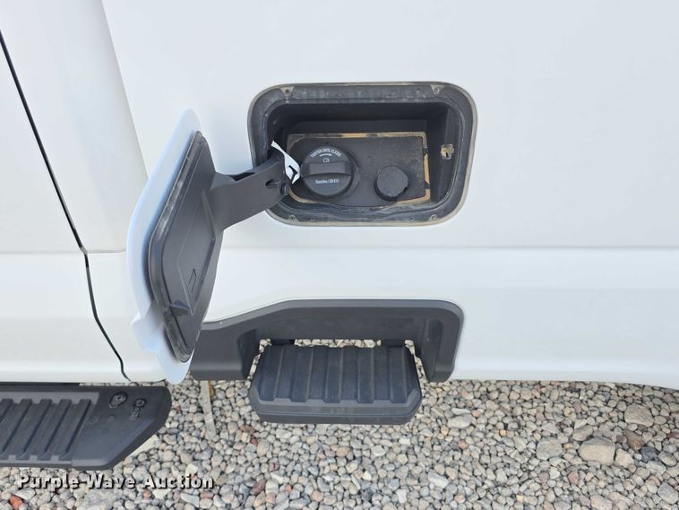 image for item DR3985 2023 Ford F250 XL SuperCab pickup truck