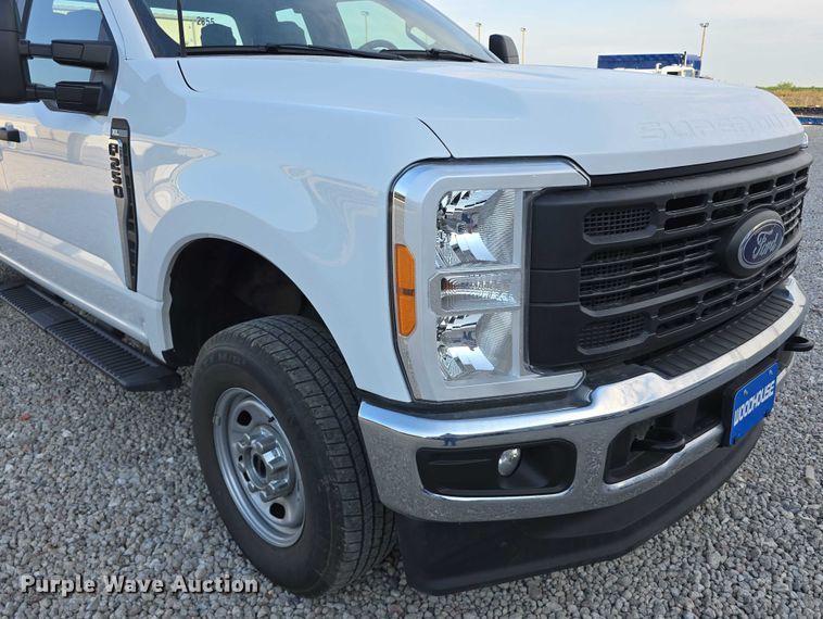 image for item DR3985 2023 Ford F250 XL SuperCab pickup truck