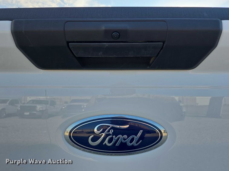 image for item DR3985 2023 Ford F250 XL SuperCab pickup truck