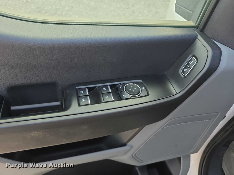 image for item DR3985 2023 Ford F250 XL SuperCab pickup truck