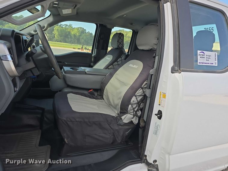 image for item DR3985 2023 Ford F250 XL SuperCab pickup truck