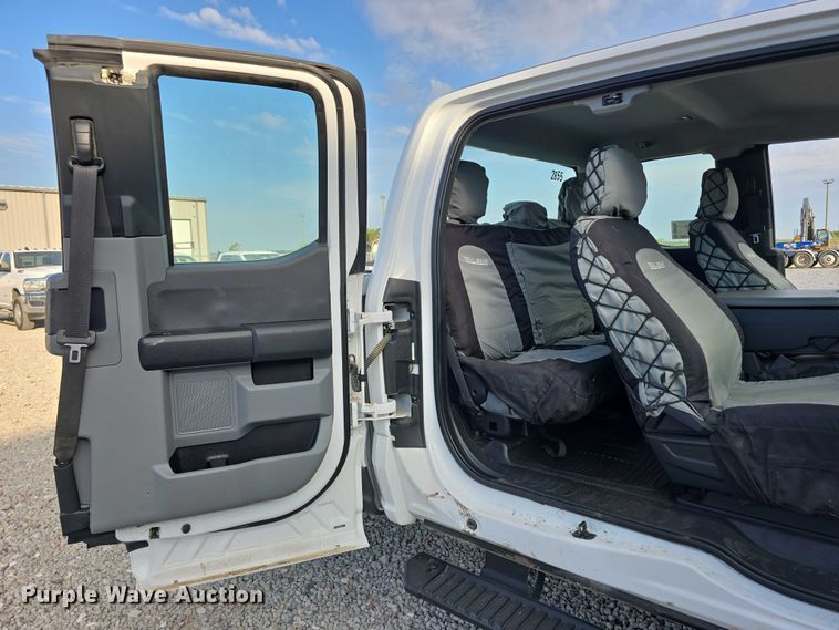 image for item DR3985 2023 Ford F250 XL SuperCab pickup truck