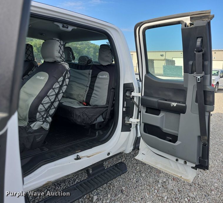 image for item DR3985 2023 Ford F250 XL SuperCab pickup truck