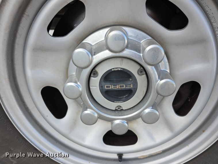 image for item DR3985 2023 Ford F250 XL SuperCab pickup truck