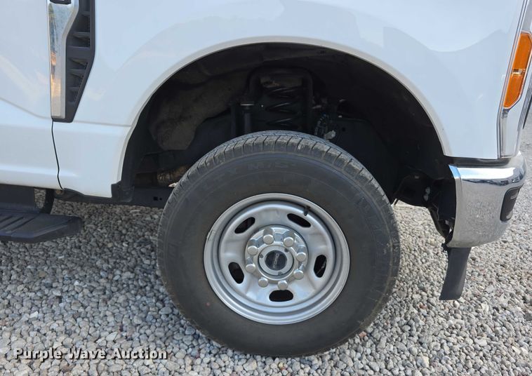 image for item DR3985 2023 Ford F250 XL SuperCab pickup truck