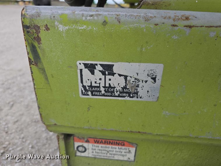 image for item DR3992 Clark CSL26N scissor lift