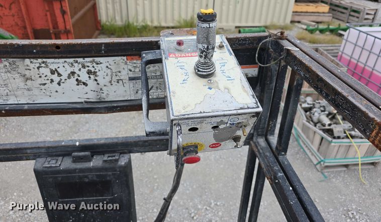 image for item DR3992 Clark CSL26N scissor lift