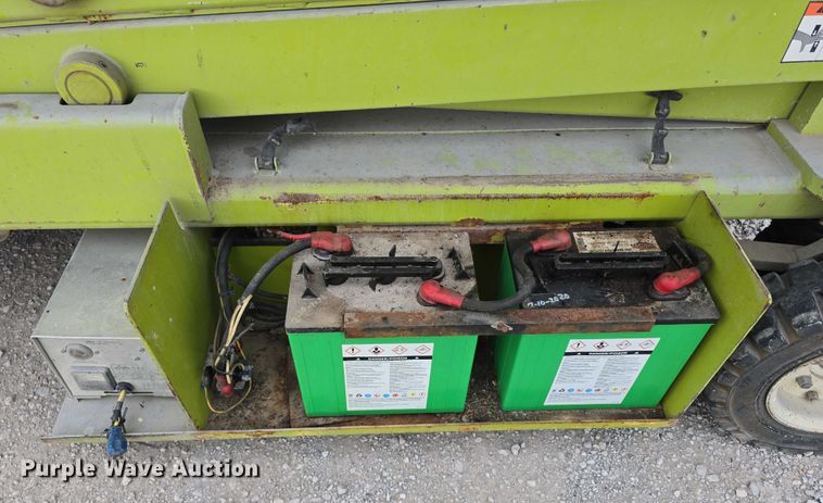 image for item DR3992 Clark CSL26N scissor lift