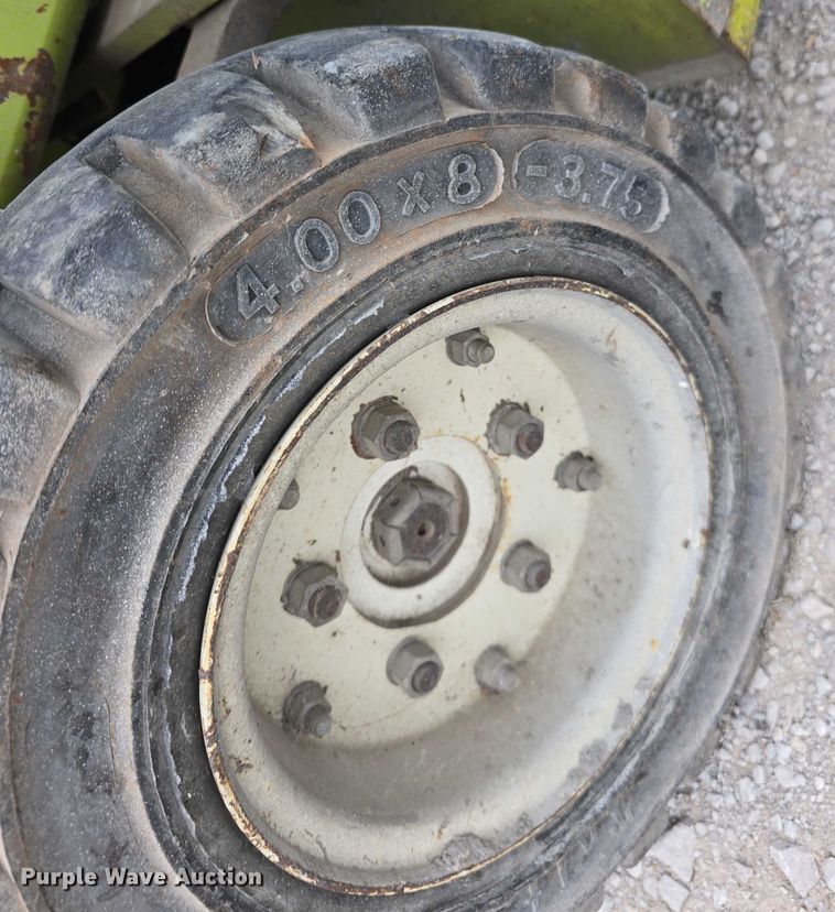 image for item DR3992 Clark CSL26N scissor lift