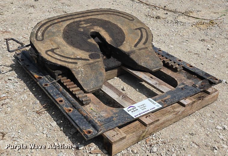 image for item DR3999 Fifth wheel plate