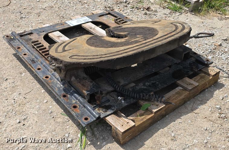 image for item DR3999 Fifth wheel plate