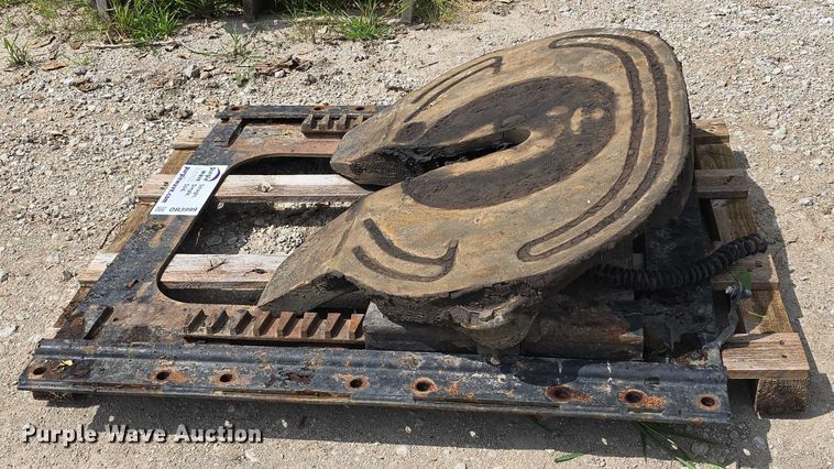 image for item DR3999 Fifth wheel plate