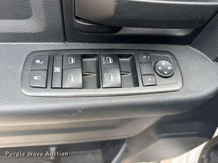 image for item DS3875 2013 Dodge Ram 2500 Crew Cab pickup truck