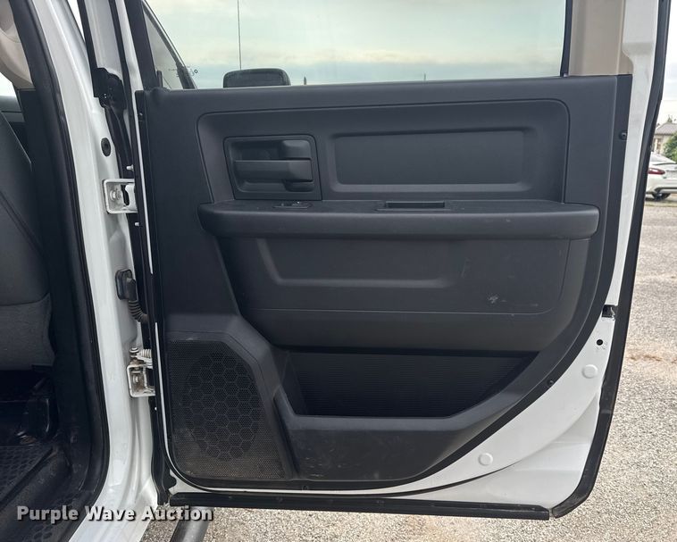 image for item DS3875 2013 Dodge Ram 2500 Crew Cab pickup truck