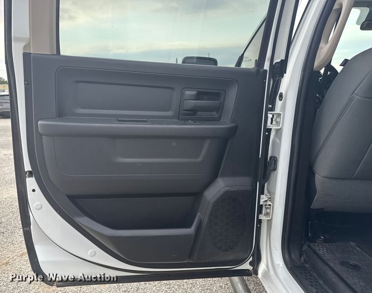 image for item DS3875 2013 Dodge Ram 2500 Crew Cab pickup truck