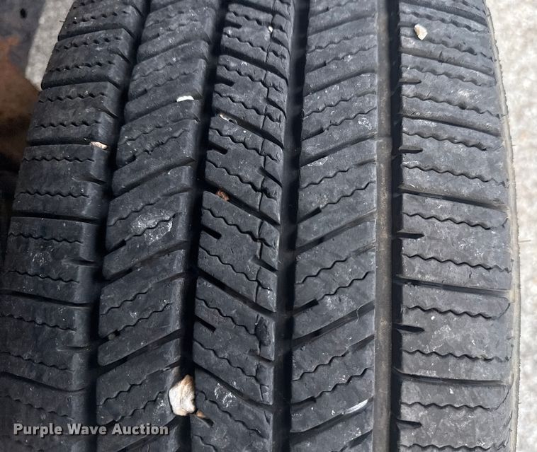 image for item DS3875 2013 Dodge Ram 2500 Crew Cab pickup truck