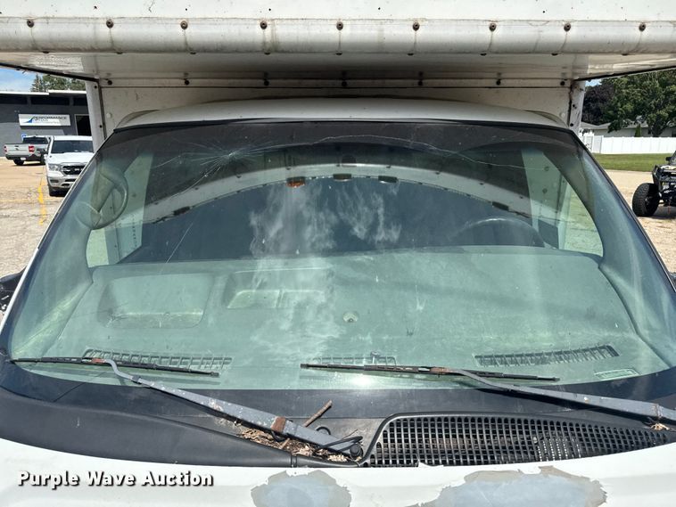 image for item DT0515 2009 Chevrolet Express delivery truck