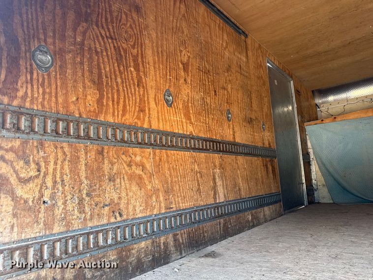 image for item DT0515 2009 Chevrolet Express delivery truck