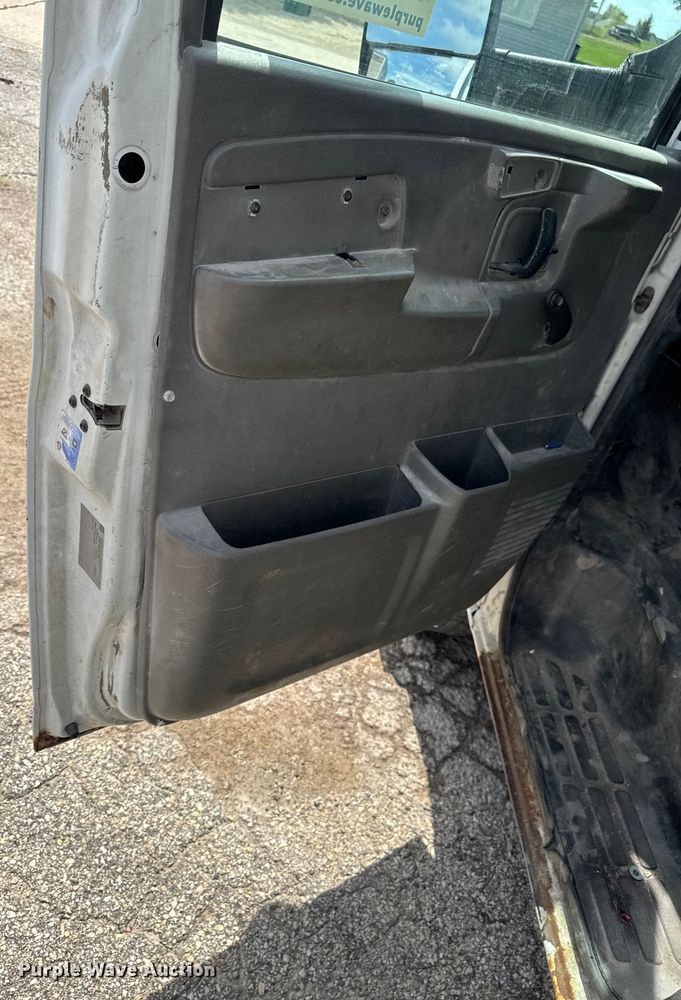 image for item DT0515 2009 Chevrolet Express delivery truck