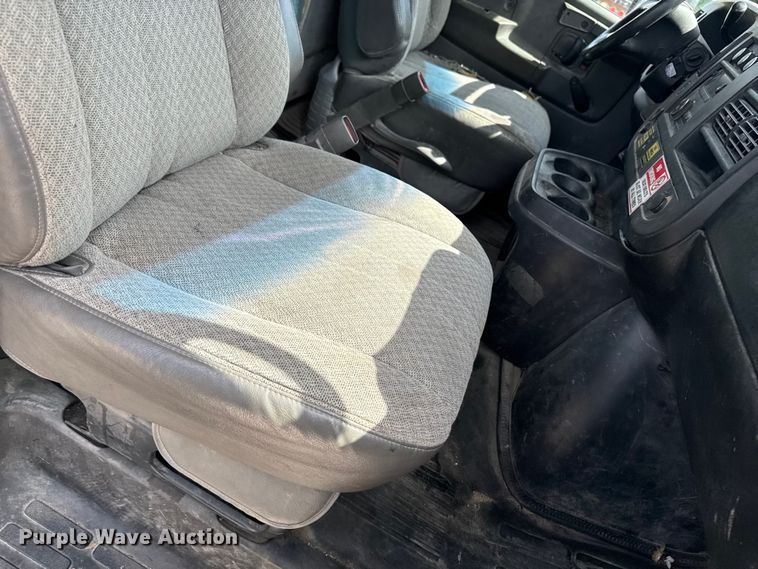 image for item DT0515 2009 Chevrolet Express delivery truck