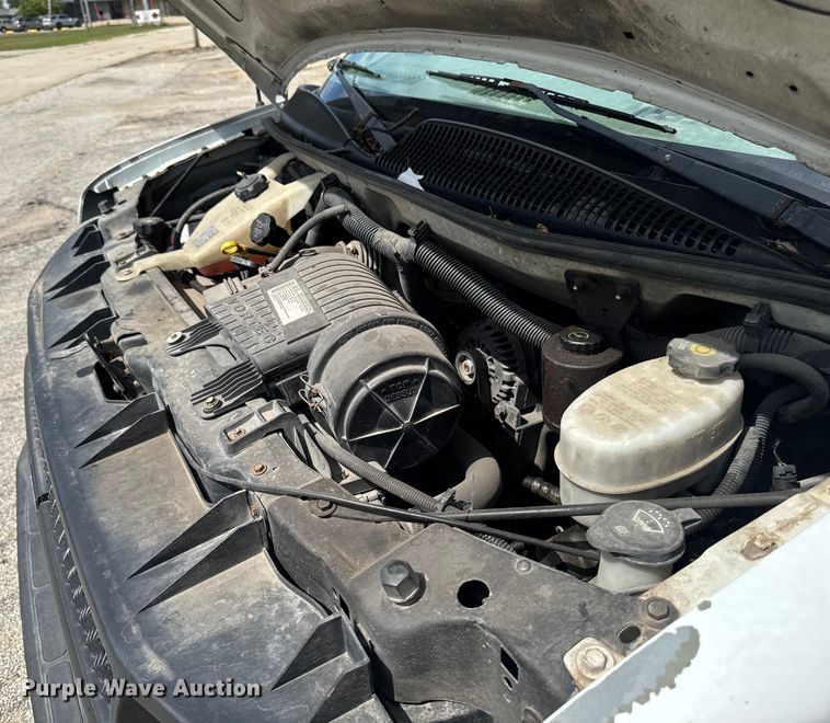 image for item DT0515 2009 Chevrolet Express delivery truck