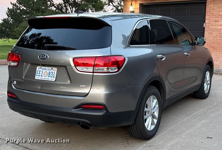 image for item DT3281 2018 Kia Sorento SUV