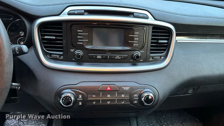 image for item DT3281 2018 Kia Sorento SUV